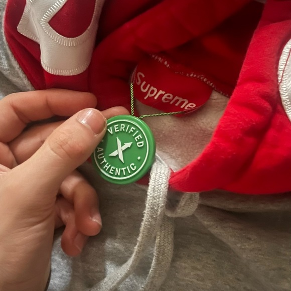 size medium supreme contrasted hooded heather gray hoodie - Picture 4 of 4